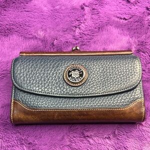 Vintage Dooney & Bourke navy and Brown Wallet